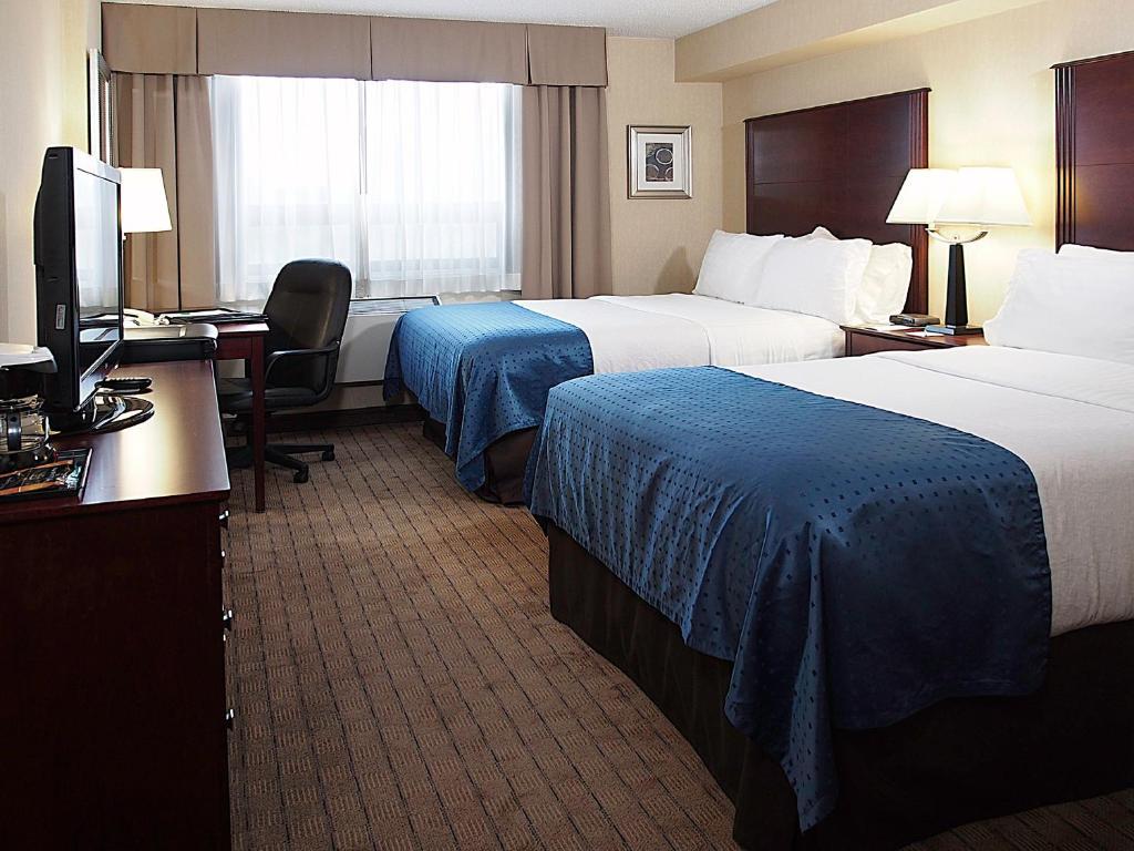 Holiday Inn & Suites Winnipeg Downtown By Ihg Exterior photo
