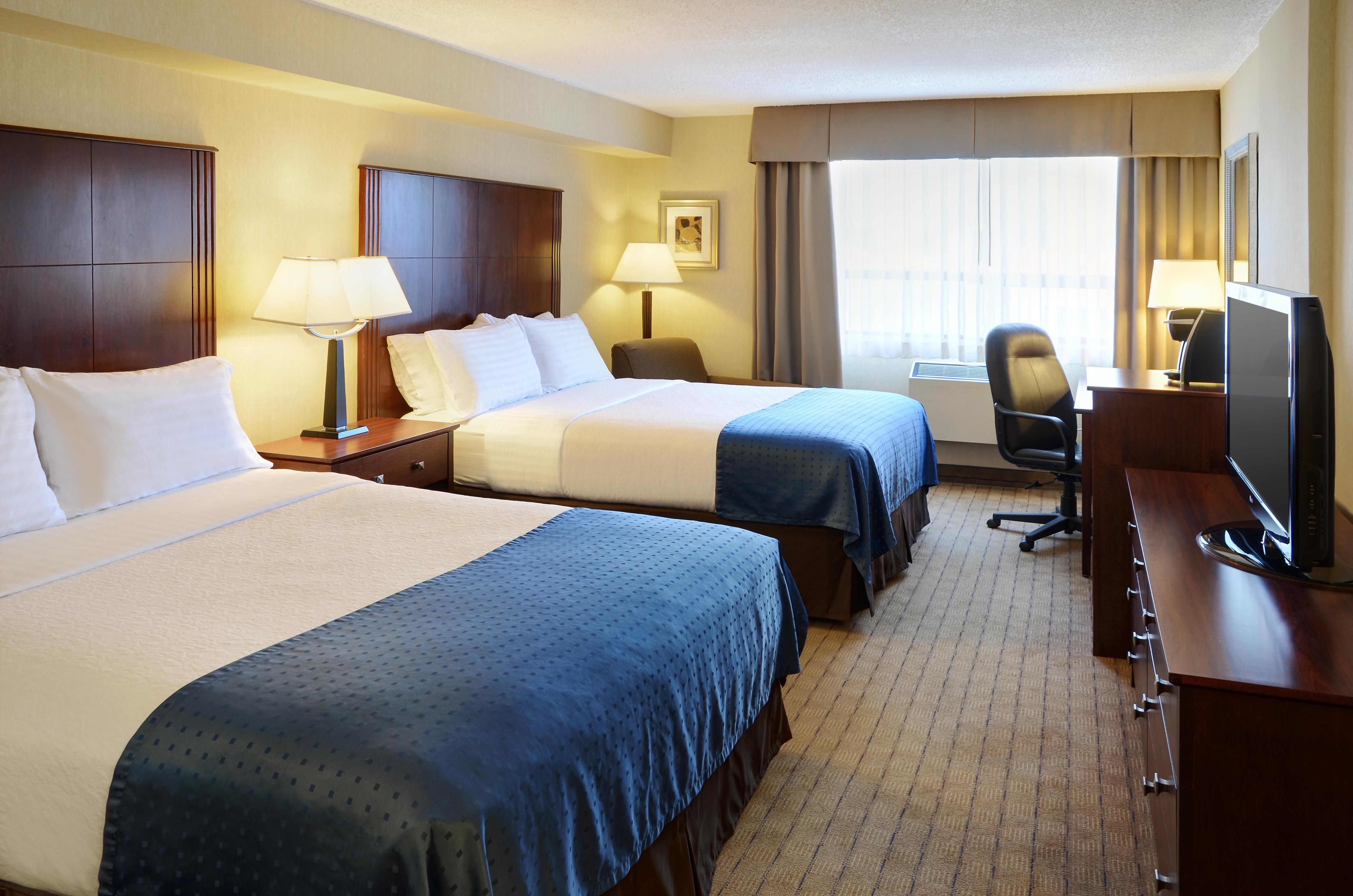 Holiday Inn & Suites Winnipeg Downtown By Ihg Exterior photo