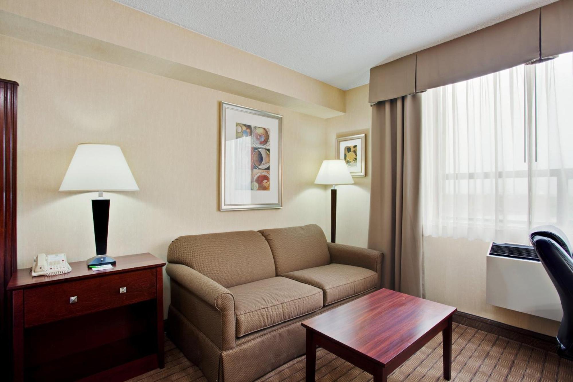 Holiday Inn & Suites Winnipeg Downtown By Ihg Exterior photo