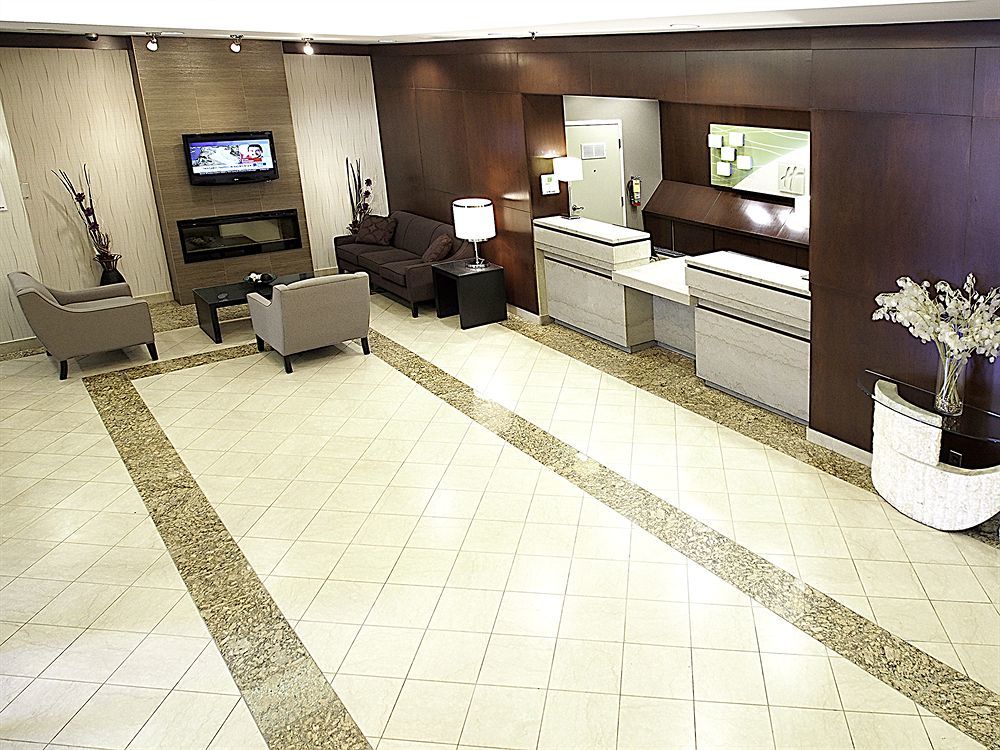 Holiday Inn & Suites Winnipeg Downtown By Ihg Exterior photo